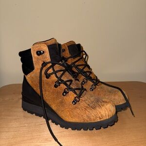 The North Face Cryos Hiker Boots Women’s 7.5